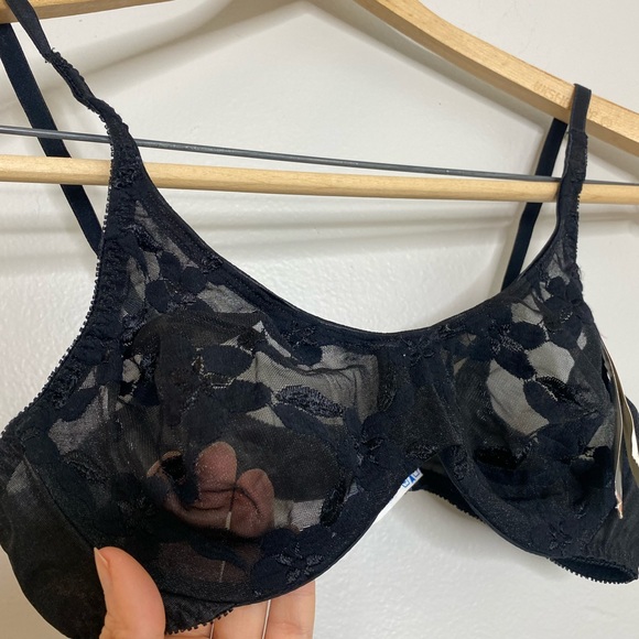 NWT Vintage Olga Black Embroidery Lacy Floral Semi Sheer Bra 34c Deadstock - Picture 2 of 7